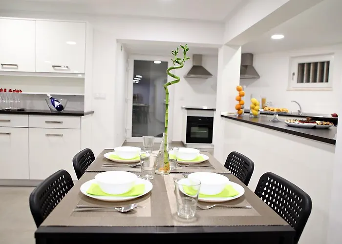 Hostal Zambeachouse - Paradise